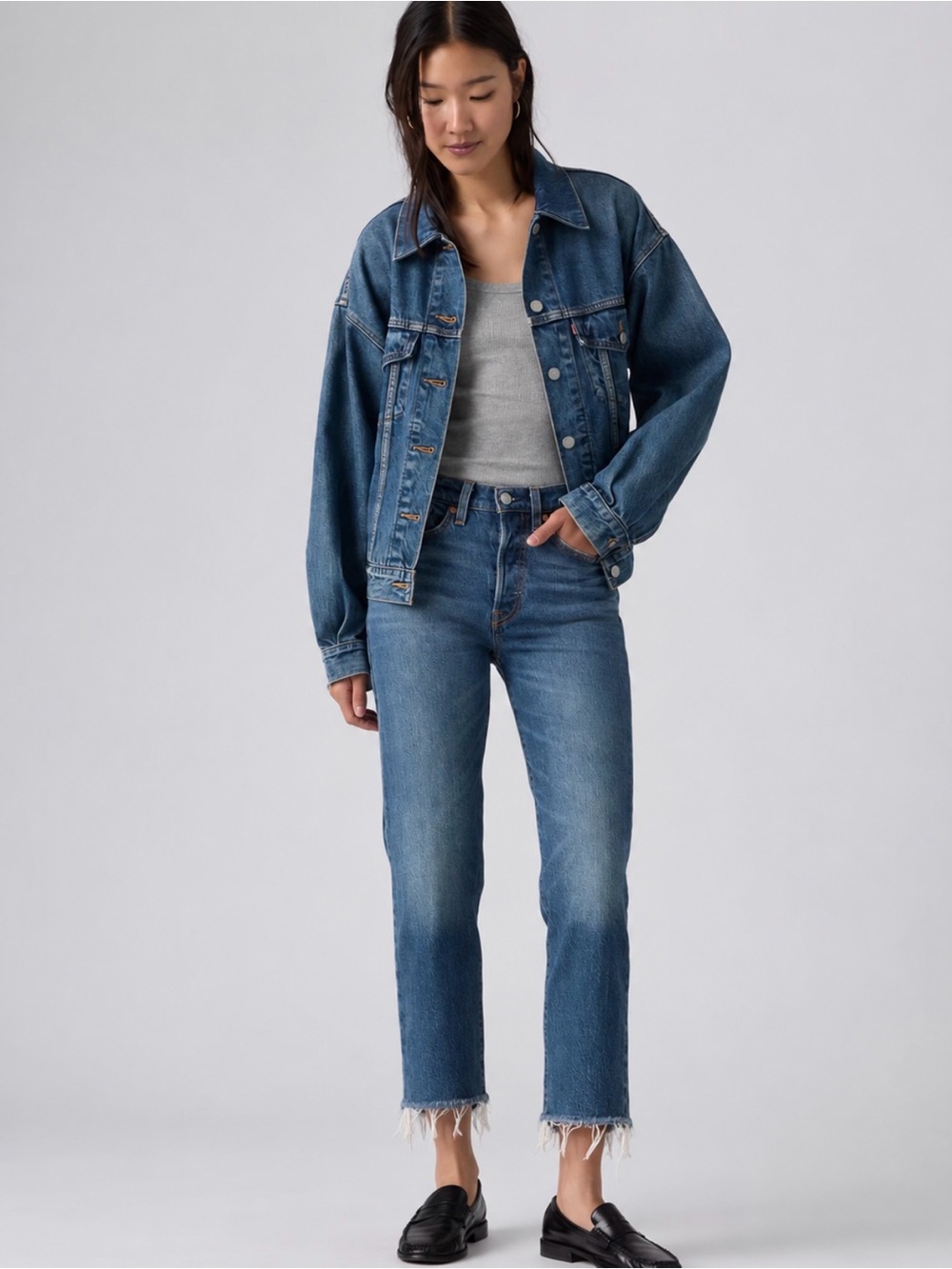 Levi’s Straight Leg Frayed Raw Hem Women's Jeans Size 26